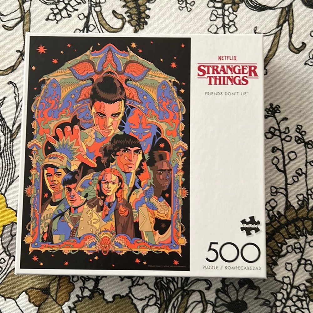 Stranger Things, Friends Don’t Lie, 500 piece fun puzzle 🧩